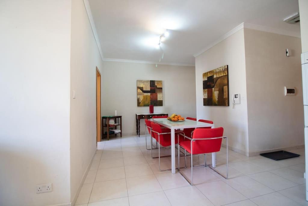 Modern Apt In The Heart Of Maltese Nightlife San Ġiljan Kültér fotó