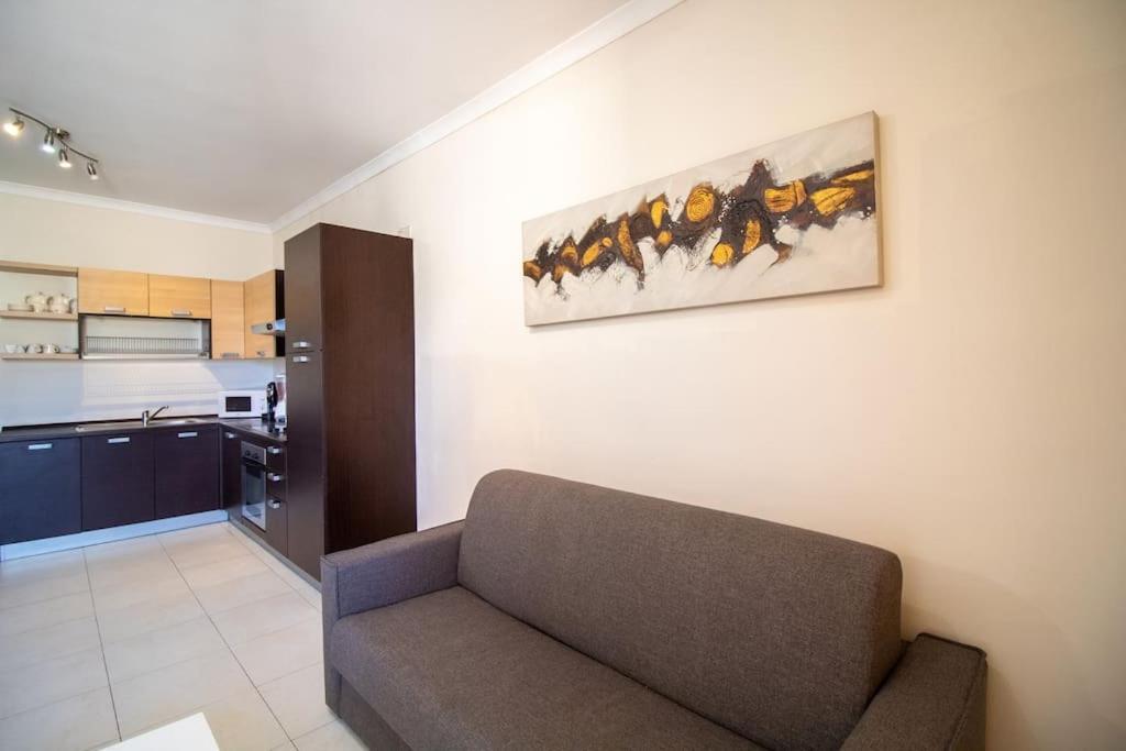 Modern Apt In The Heart Of Maltese Nightlife San Ġiljan Kültér fotó
